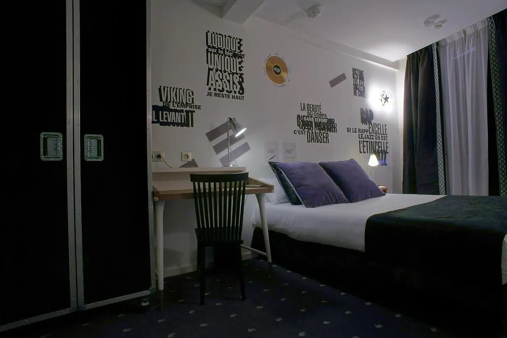 Du Triangle D'or 3* Paris
