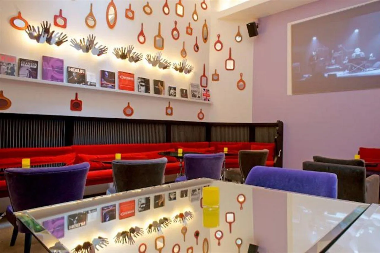 Hotel Du Triangle D'or 3*